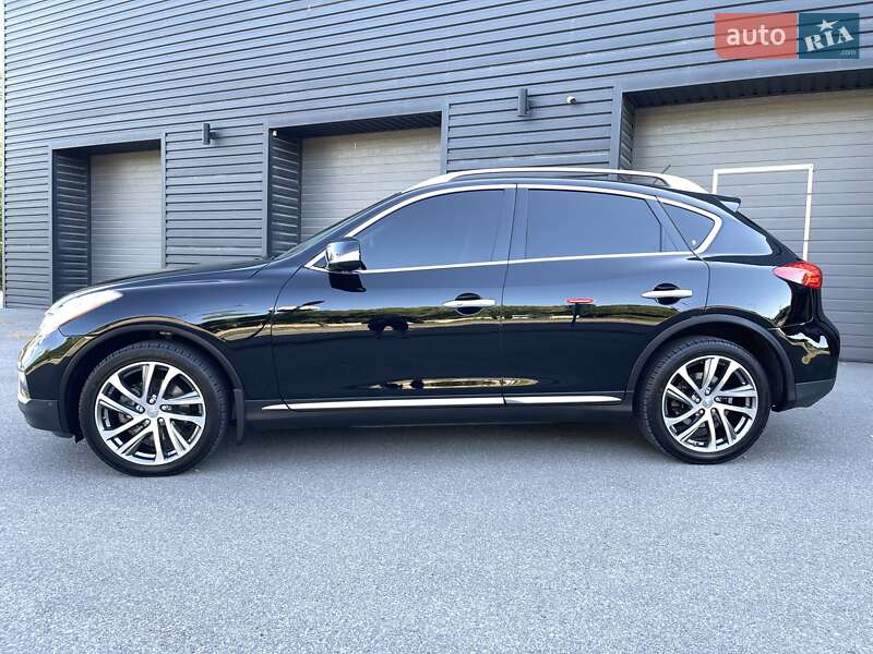 Позашляховик / Кросовер Infiniti QX50 2016 в Харкові
