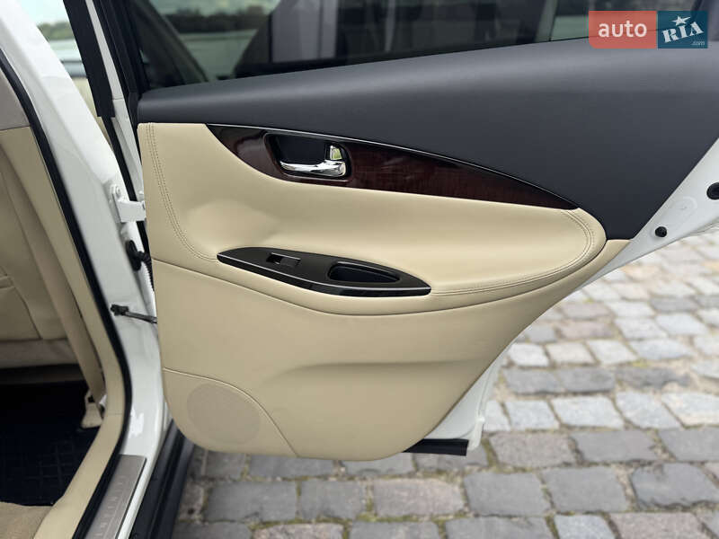 Внедорожник / Кроссовер Infiniti QX50 2017 в Жмеринке