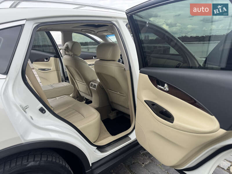 Внедорожник / Кроссовер Infiniti QX50 2017 в Жмеринке