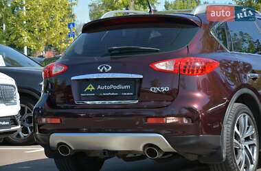 Внедорожник / Кроссовер Infiniti QX50 2016 в 