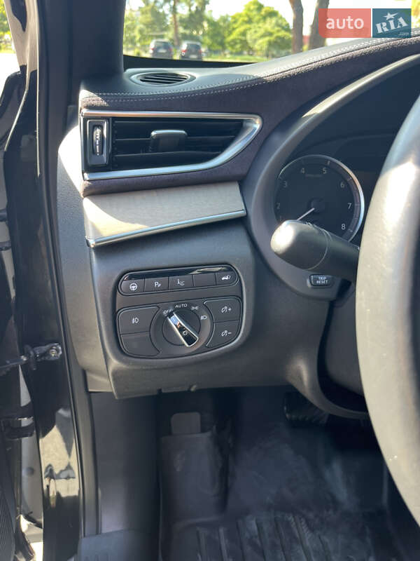 Внедорожник / Кроссовер Infiniti QX50 2019 в Вараше