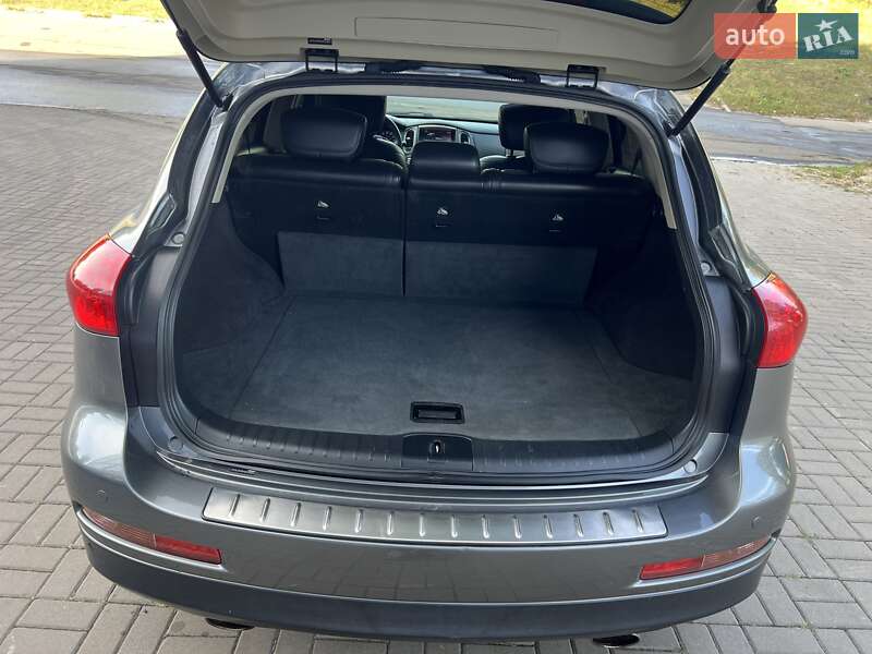 Внедорожник / Кроссовер Infiniti QX50 2015 в Киеве