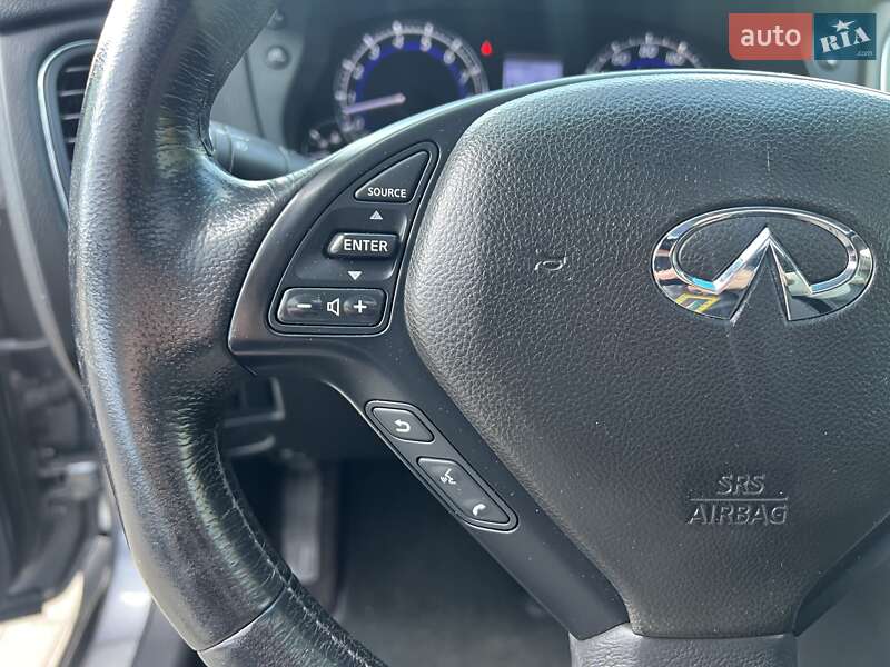 Внедорожник / Кроссовер Infiniti QX50 2015 в Киеве