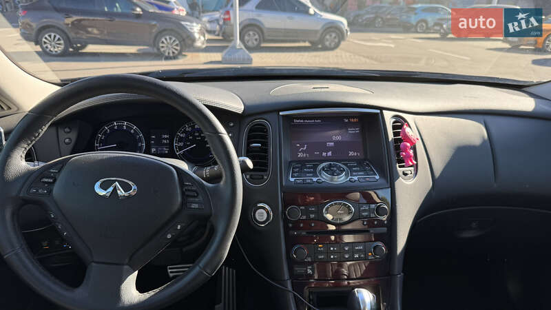 Внедорожник / Кроссовер Infiniti QX50 2017 в Маневичах