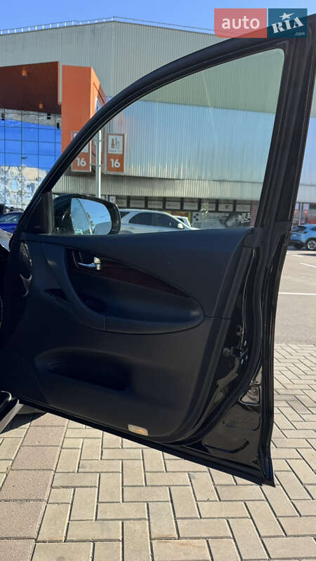 Внедорожник / Кроссовер Infiniti QX50 2017 в Маневичах