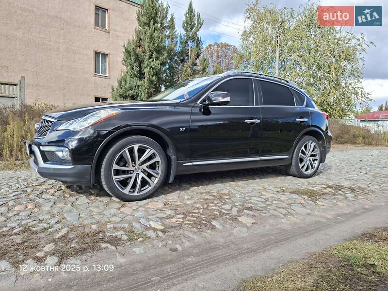 Внедорожник / Кроссовер Infiniti QX50 2016 в Золотоноше