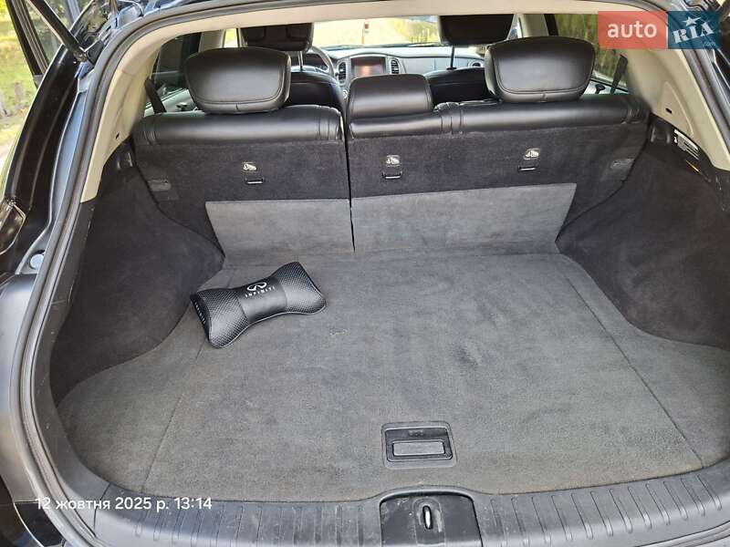 Внедорожник / Кроссовер Infiniti QX50 2016 в Золотоноше