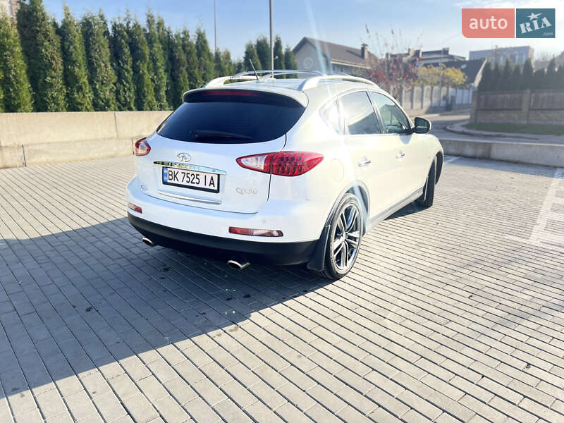 Позашляховик / Кросовер Infiniti QX50 2013 в Рівному