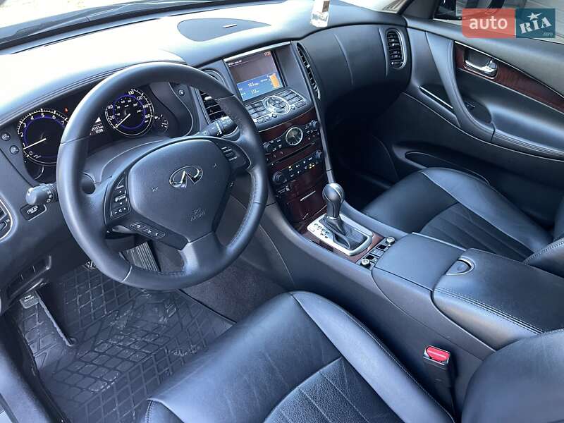 Позашляховик / Кросовер Infiniti QX50 2016 в Харкові