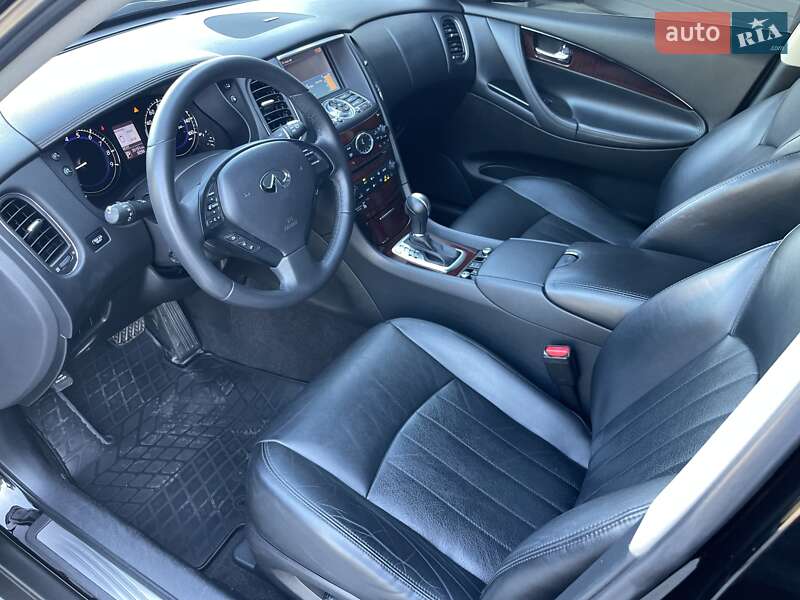 Позашляховик / Кросовер Infiniti QX50 2016 в Харкові