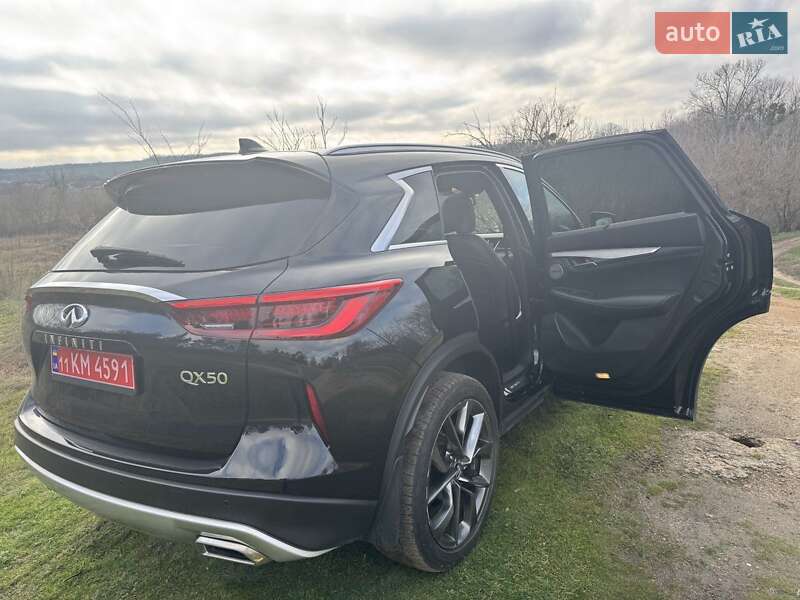 Внедорожник / Кроссовер Infiniti QX50 2018 в Корсуне-Шевченковском