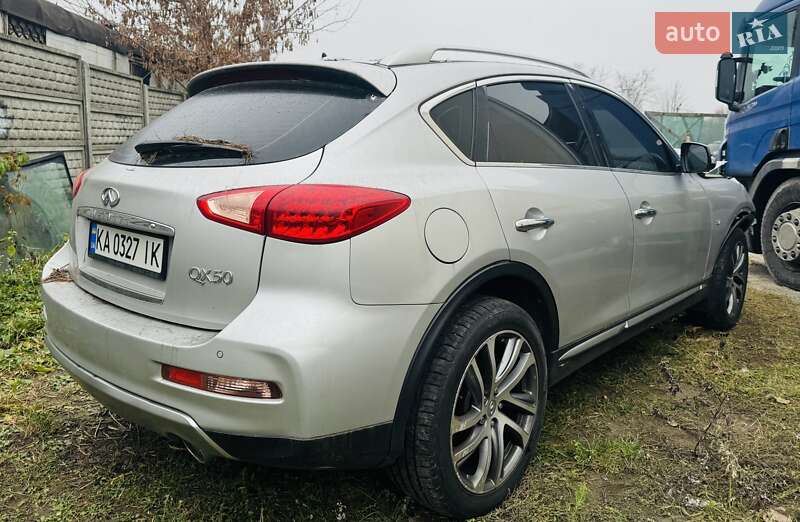 Позашляховик / Кросовер Infiniti QX50 2017 в Білогородці