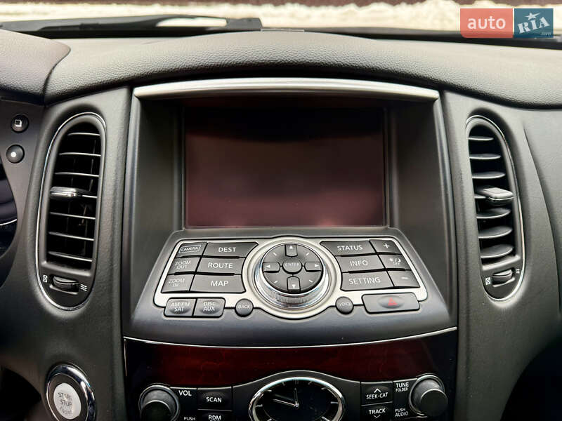 Позашляховик / Кросовер Infiniti QX50 2017 в Умані