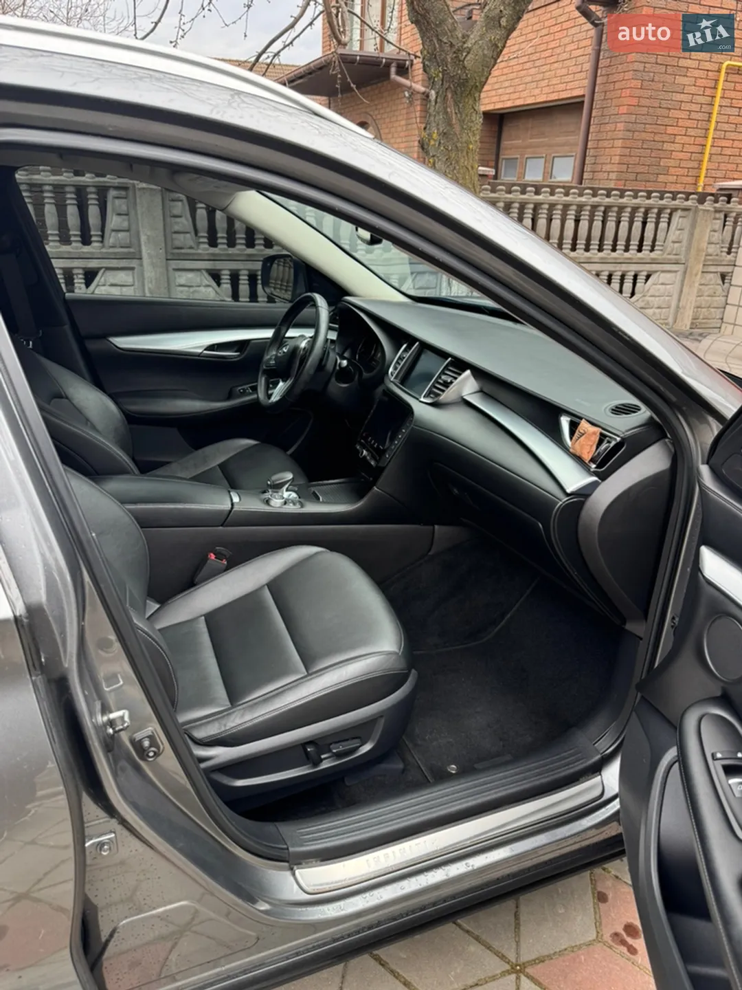 Infiniti QX50 2020 VIN 3PCAJ5M11LF120669 фото оголошення 8 з 14