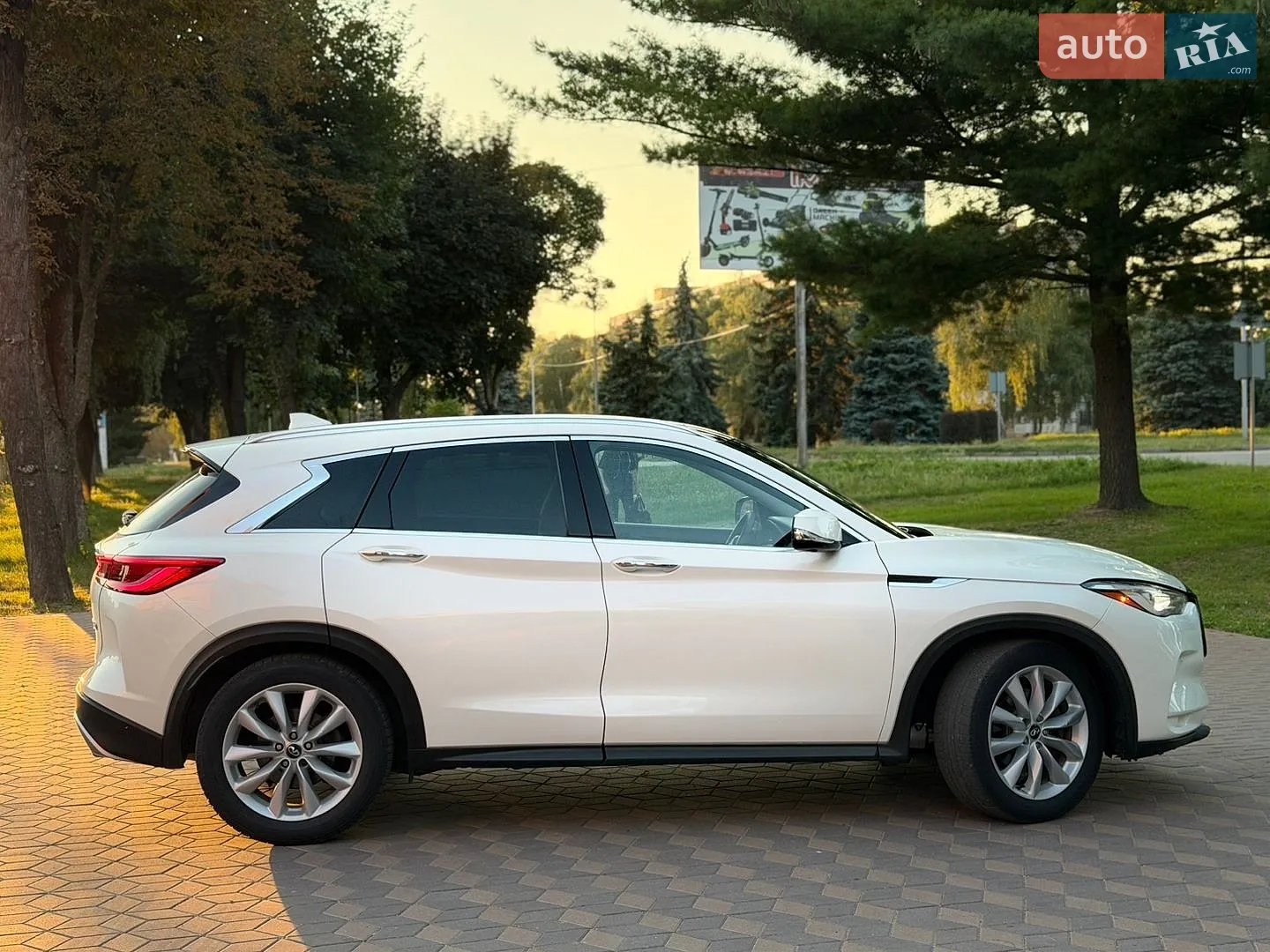 2019 Infiniti QX50 - мініатюра 11
