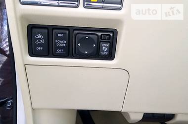Позашляховик / Кросовер Infiniti QX56 2011 в 