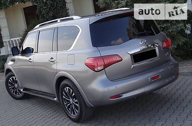 Позашляховик / Кросовер Infiniti QX56 2012 в 