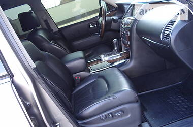 Позашляховик / Кросовер Infiniti QX56 2012 в 