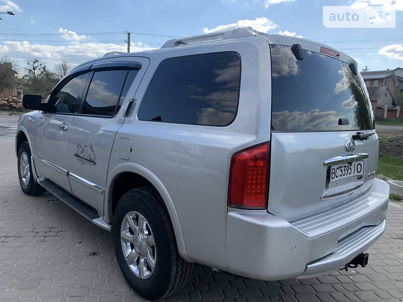 Позашляховик / Кросовер Infiniti QX56 2004 в Львові