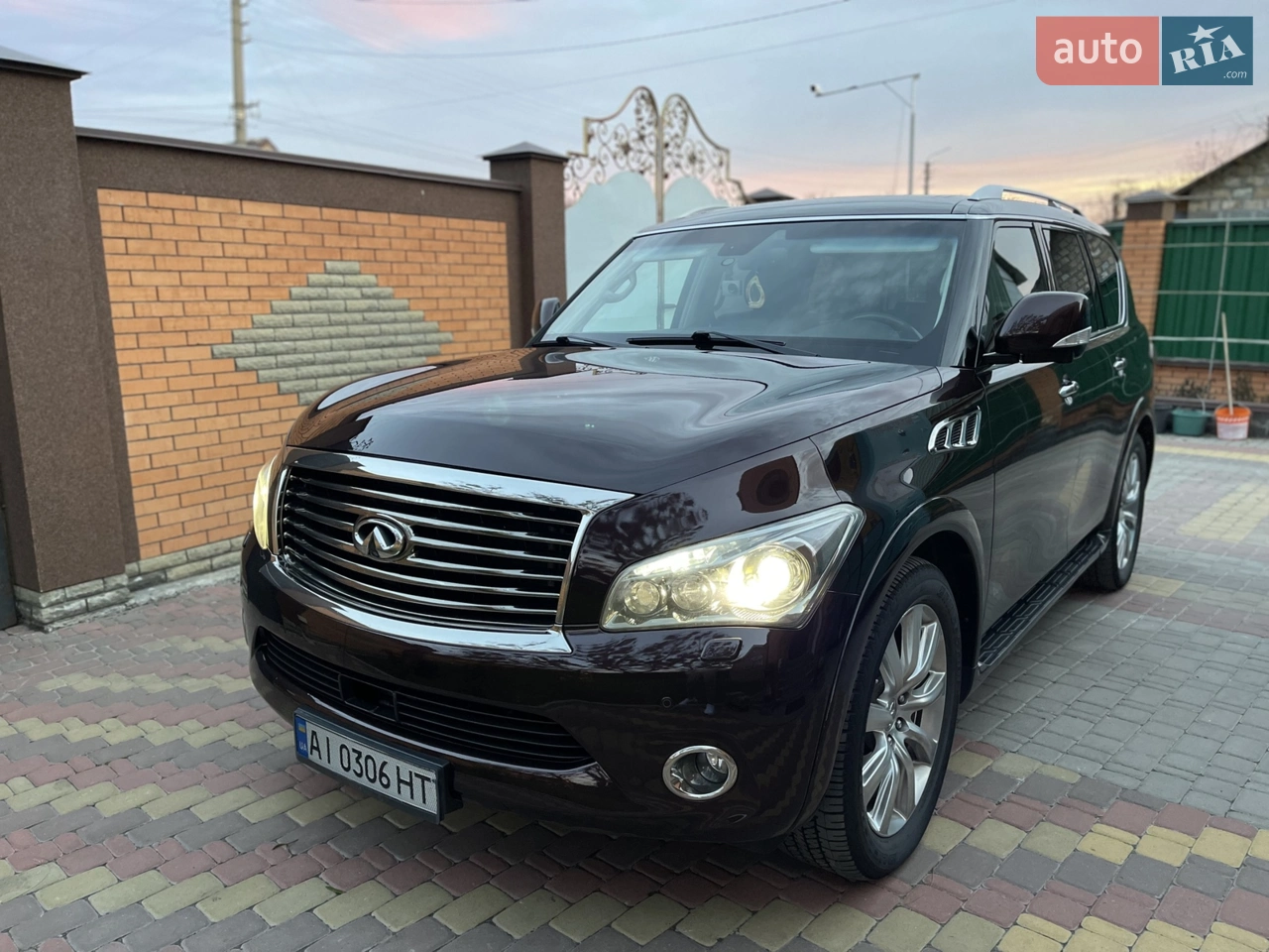 2011 Infiniti QX56 - мініатюра 18