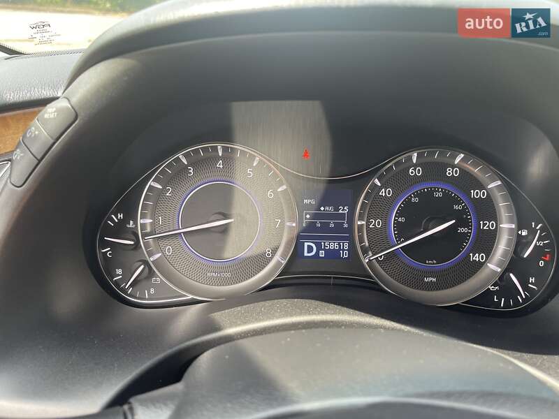 Внедорожник / Кроссовер Infiniti QX56 2011 в Запорожье