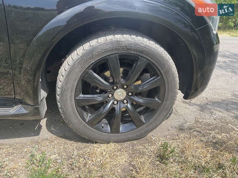 Внедорожник / Кроссовер Infiniti QX56 2011 в Запорожье