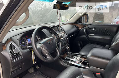 Внедорожник / Кроссовер Infiniti QX56 2011 в Стрые