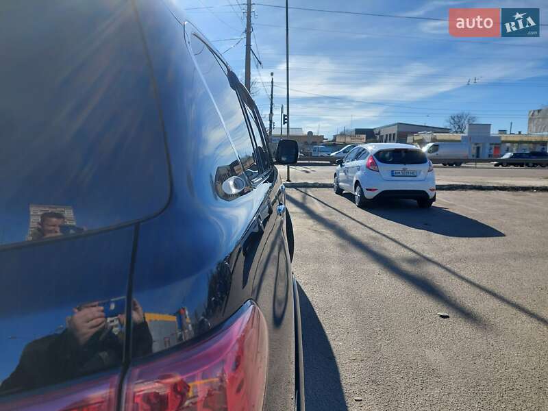 Внедорожник / Кроссовер Infiniti QX56 2011 в Житомире