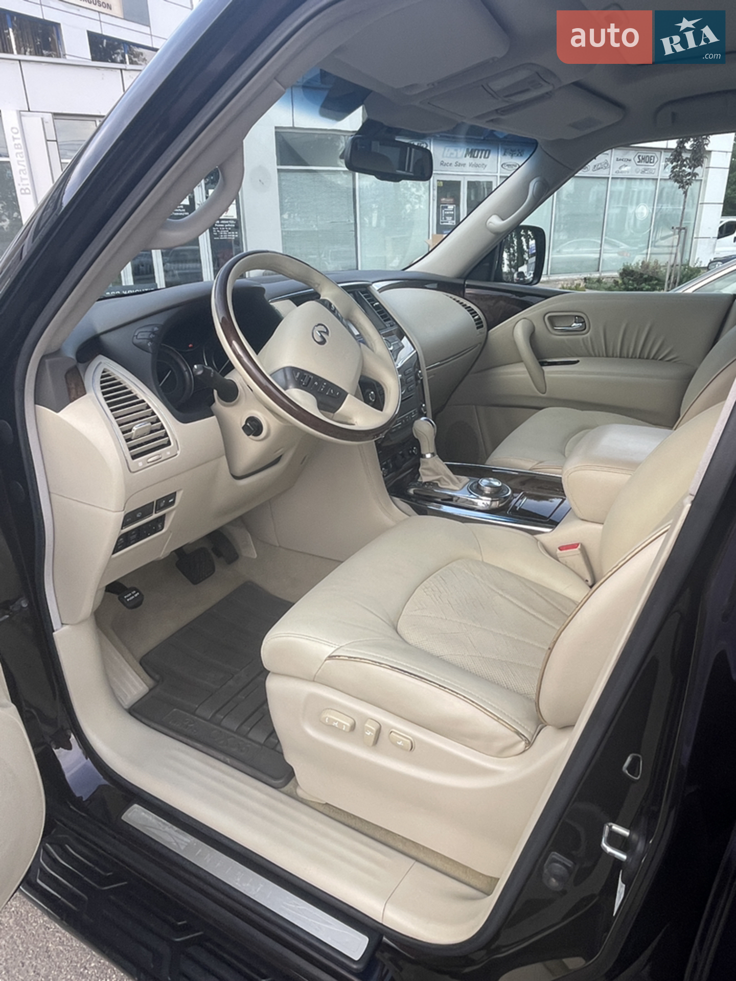 2011 Infiniti QX56 - мініатюра 38