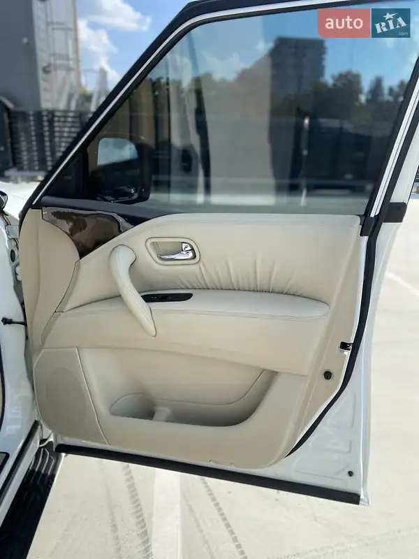 Infiniti QX56 2012 VIN JN1JANZ62U0002915 фото оголошення 26 з 74