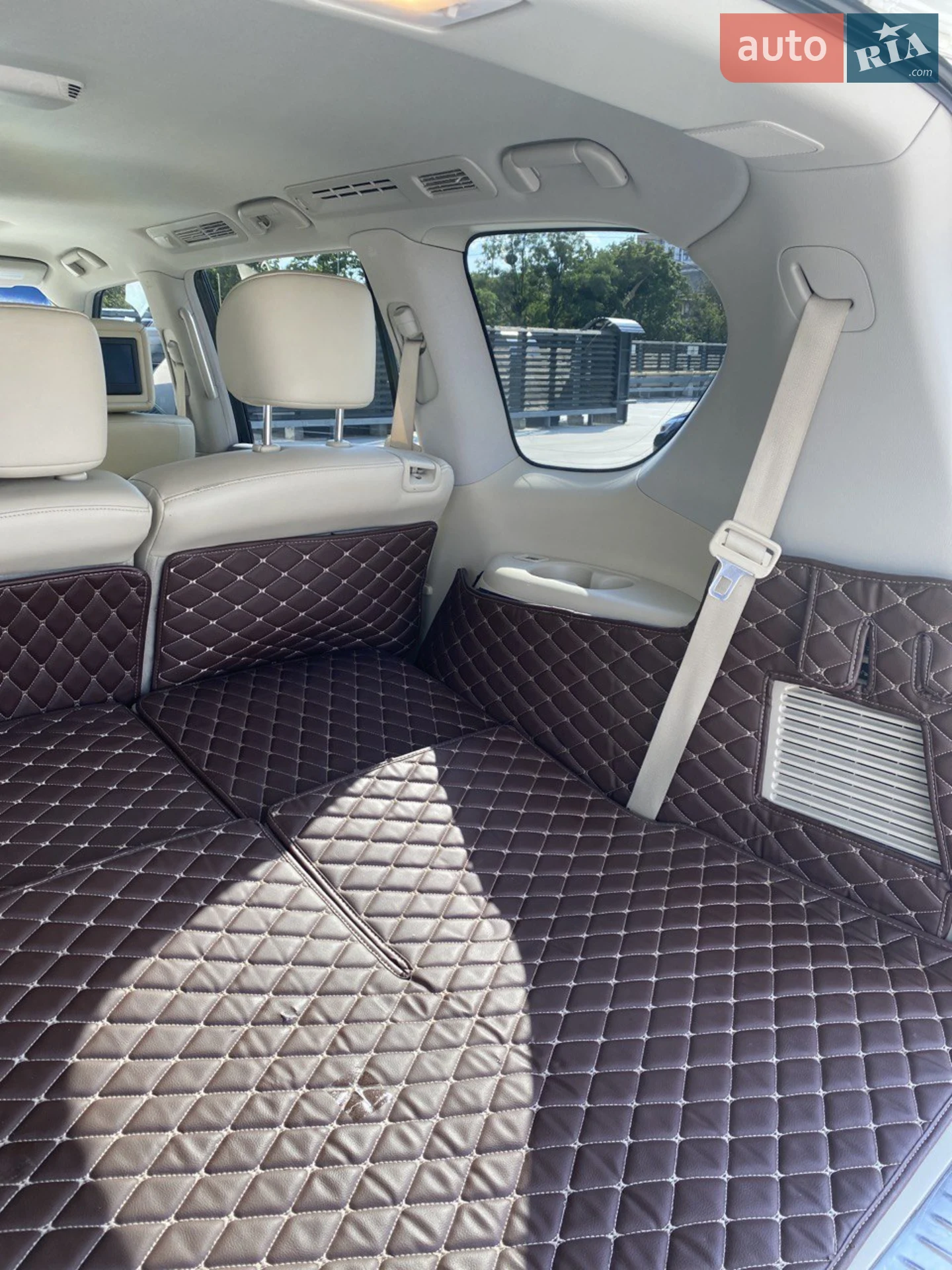 2012 Infiniti QX56 - мініатюра 42