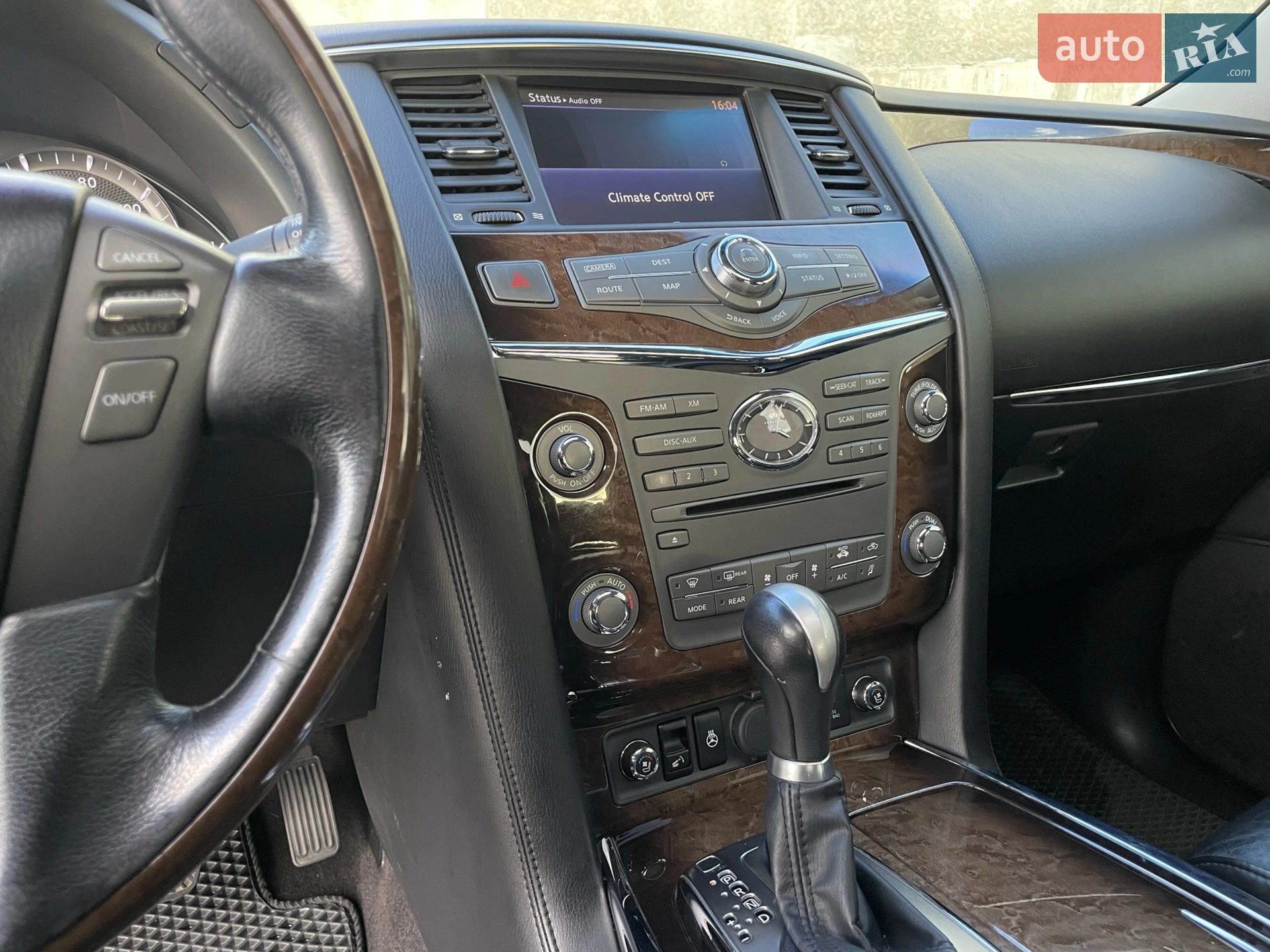 2010 Infiniti QX56 - мініатюра 21