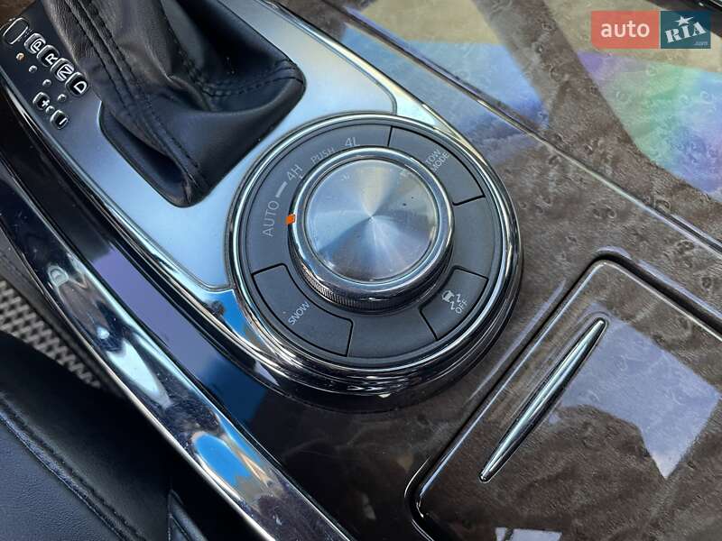 Внедорожник / Кроссовер Infiniti QX56 2010 в Львове