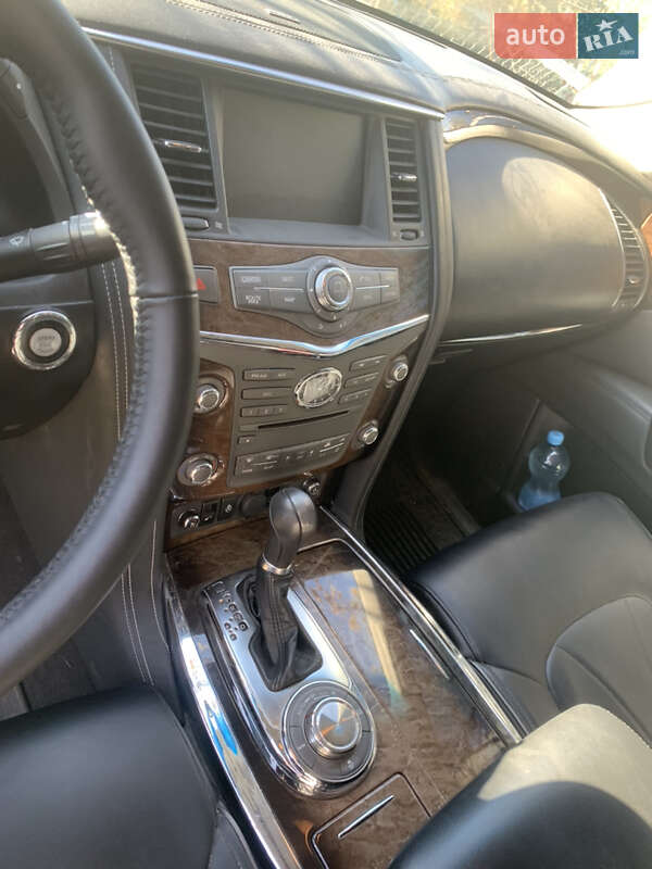 Позашляховик / Кросовер Infiniti QX56 2010 в Кам'янець-Подільському