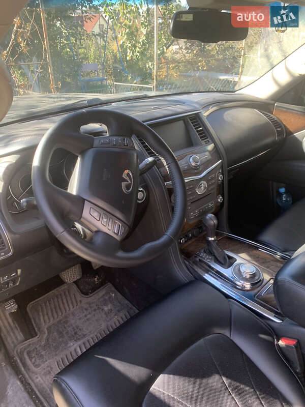 Позашляховик / Кросовер Infiniti QX56 2010 в Кам'янець-Подільському