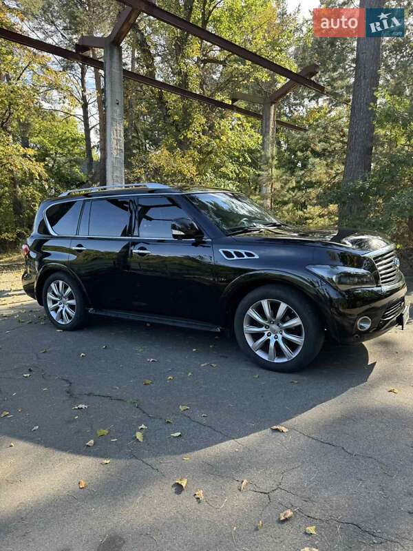 Infiniti QX56 2011