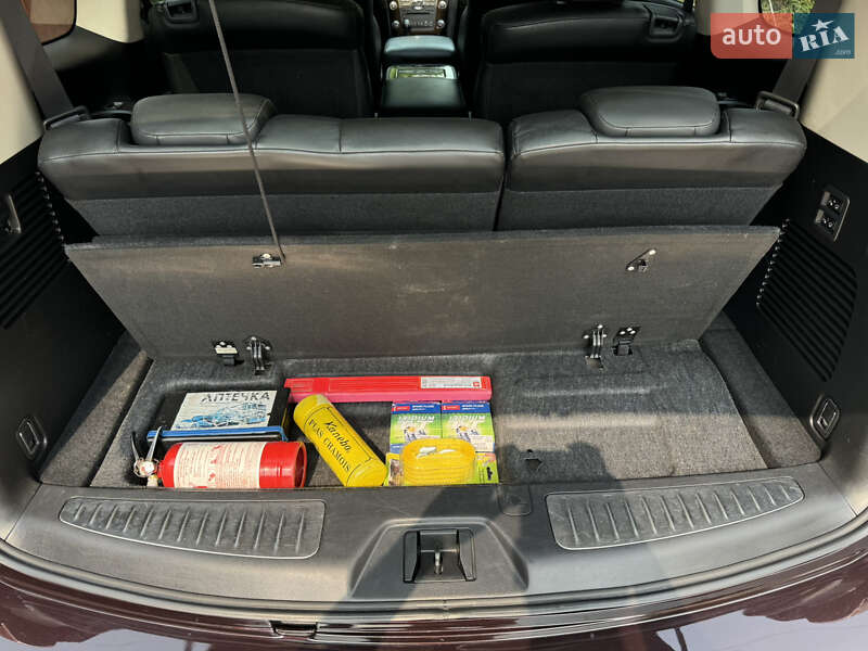 Внедорожник / Кроссовер Infiniti QX56 2010 в Чернигове