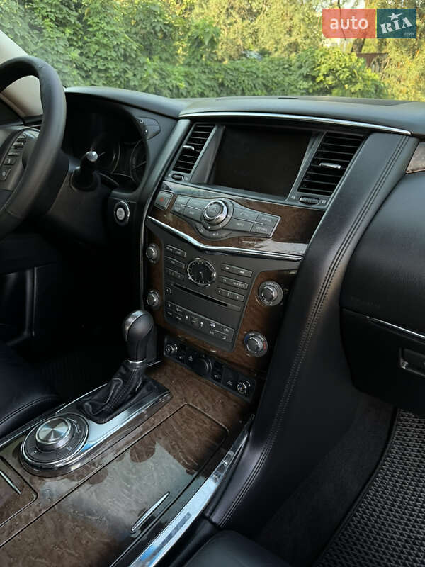 Внедорожник / Кроссовер Infiniti QX56 2010 в Чернигове