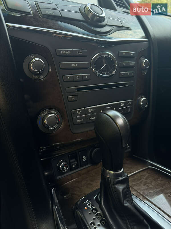 Внедорожник / Кроссовер Infiniti QX56 2010 в Чернигове