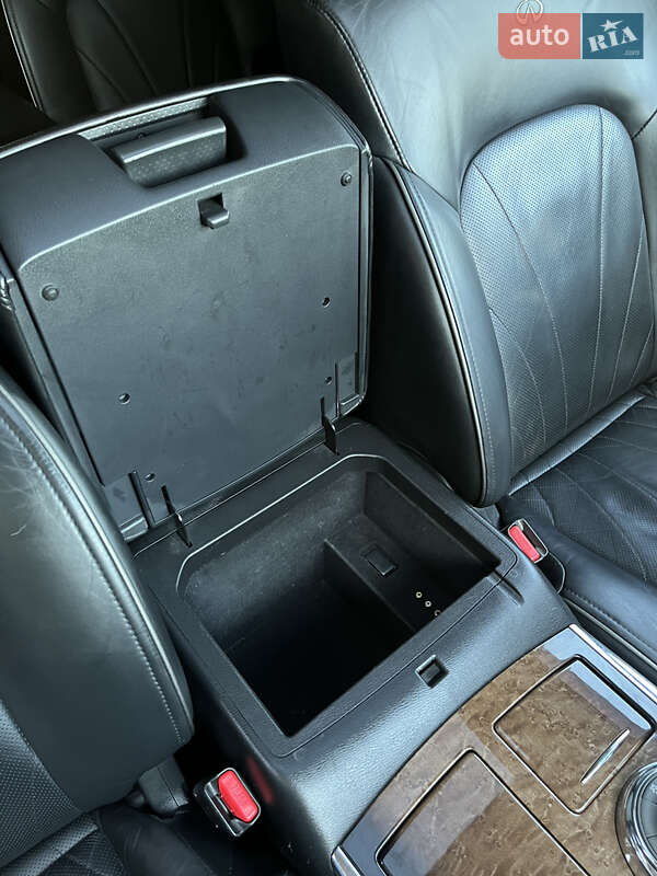 Внедорожник / Кроссовер Infiniti QX56 2010 в Чернигове