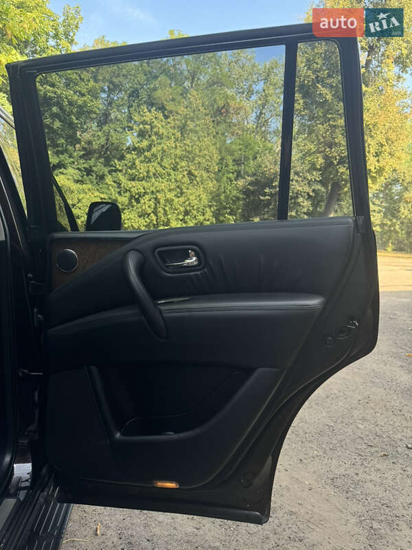 Внедорожник / Кроссовер Infiniti QX56 2010 в Чернигове