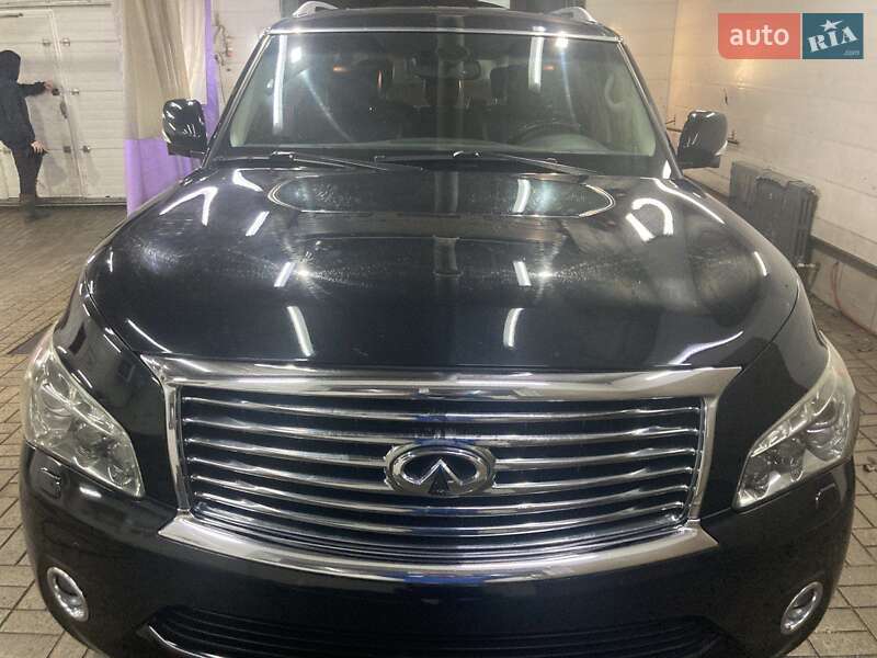 Внедорожник / Кроссовер Infiniti QX56 2010 в Днепре