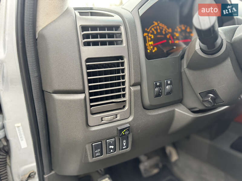 Позашляховик / Кросовер Infiniti QX56 2005 в Києві