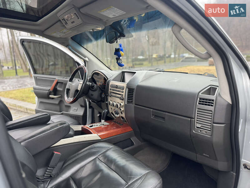 Позашляховик / Кросовер Infiniti QX56 2005 в Києві