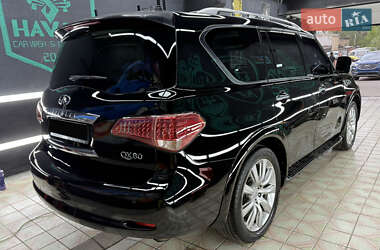 Внедорожник / Кроссовер Infiniti QX56 2010 в 
