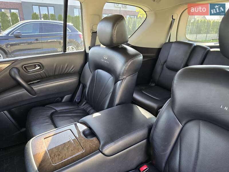Внедорожник / Кроссовер Infiniti QX56 2010 в Черновцах
