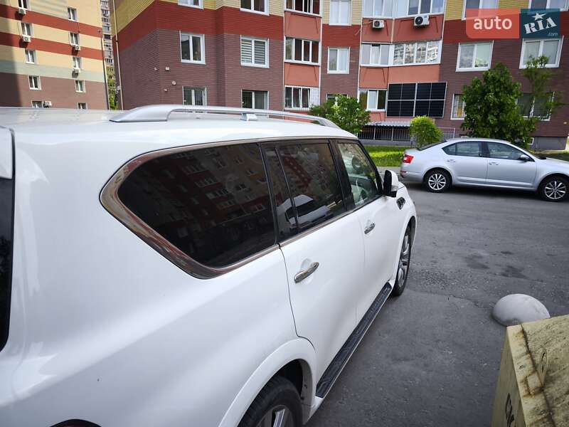 Внедорожник / Кроссовер Infiniti QX56 2011 в Черновцах