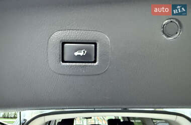 Позашляховик / Кросовер Infiniti QX56 2011 в 