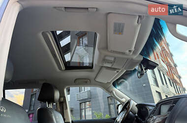 Позашляховик / Кросовер Infiniti QX56 2011 в 