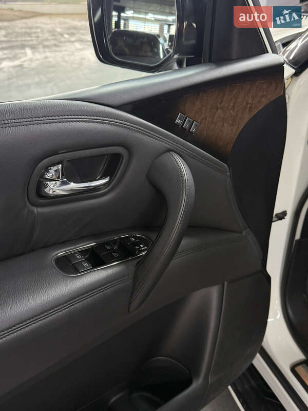 Внедорожник / Кроссовер Infiniti QX56 2012 в Одессе